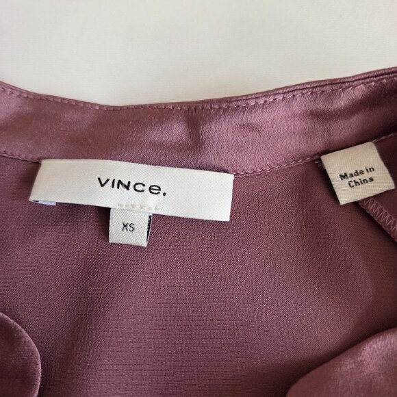 Vince 100% silk mauve/dusty rose color blouse. - Picture 4 of 10